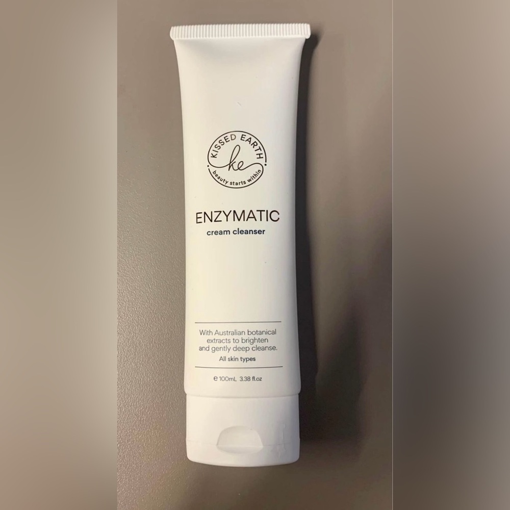 Kissed Earth Enzymatic Cream Cleanser